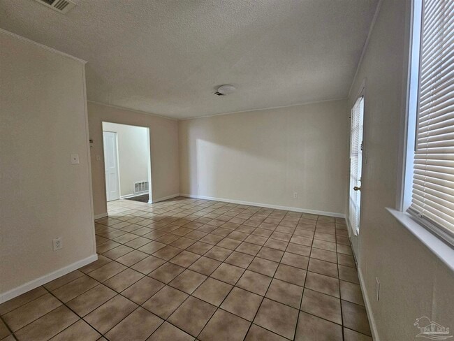 Building Photo - 5604 Scotland Terrace