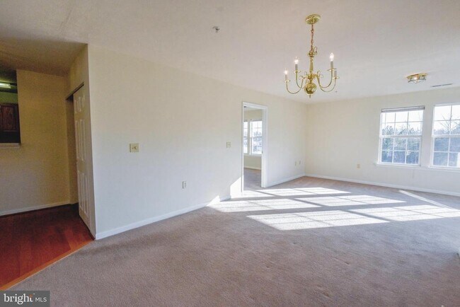 Building Photo - 45521 Westmeath Way