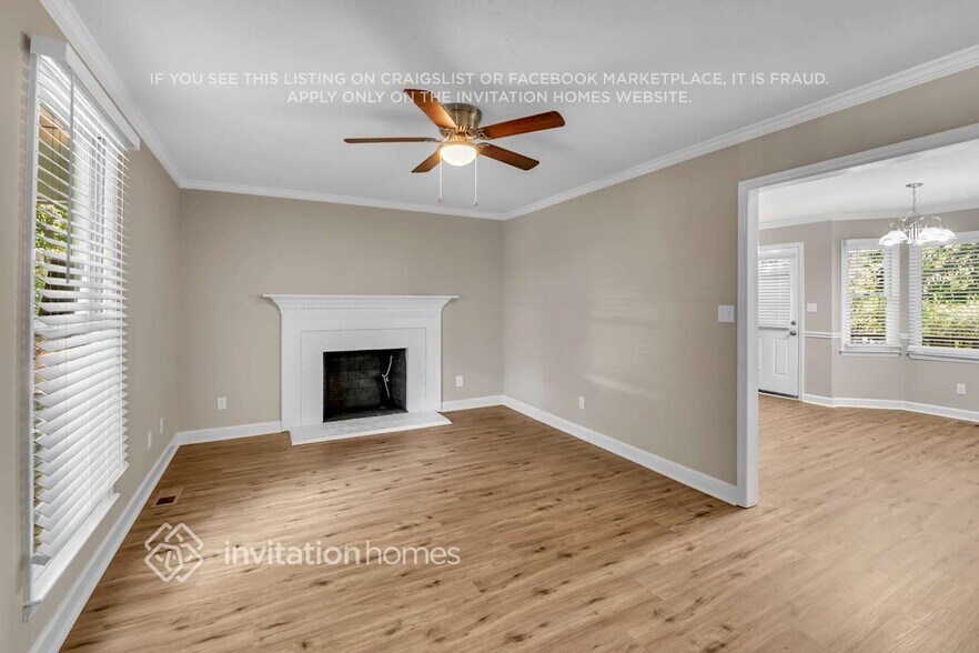 Building Photo - 908 Fairlong Rd
