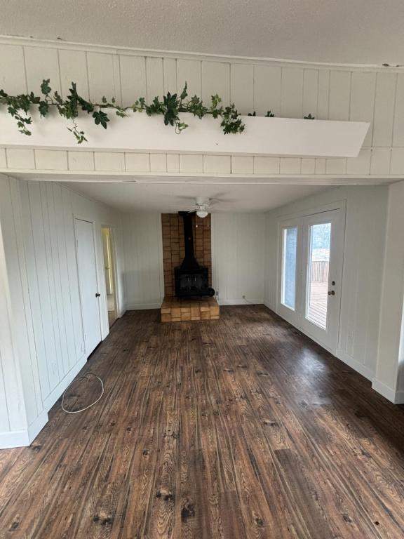 Building Photo - 1527 Cranfield Rd