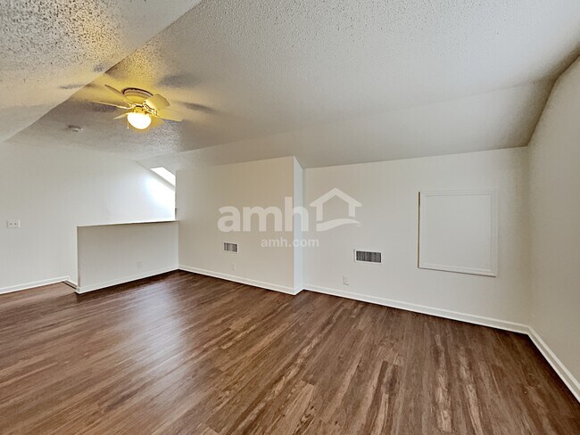 Building Photo - 1768 Merritt St