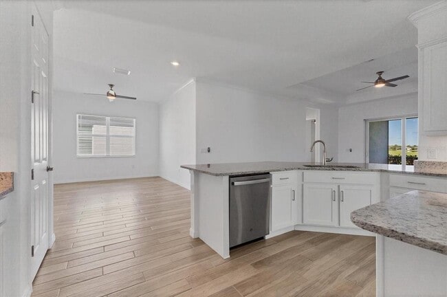 Building Photo - 25246 Keygrass Ct