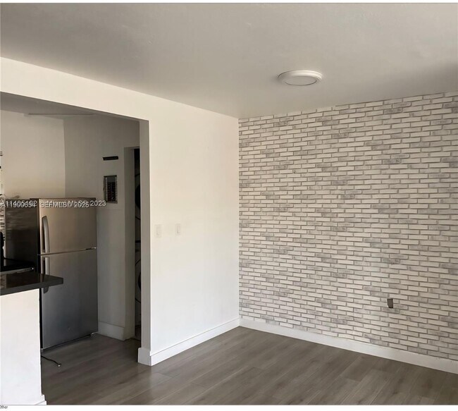 Building Photo - 4360 NW 79th Ave