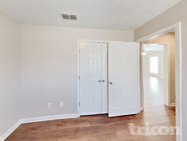 Building Photo - 4049 Sequoia Trail