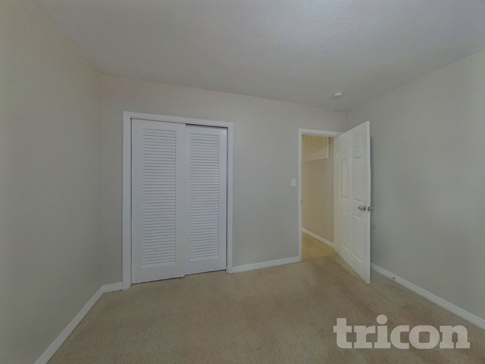 Building Photo - 1569 Lotus Path