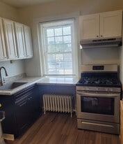 Building Photo - 7 E Butler Ave