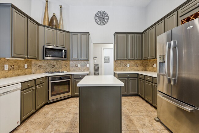 Building Photo - 183 N Millport Cir