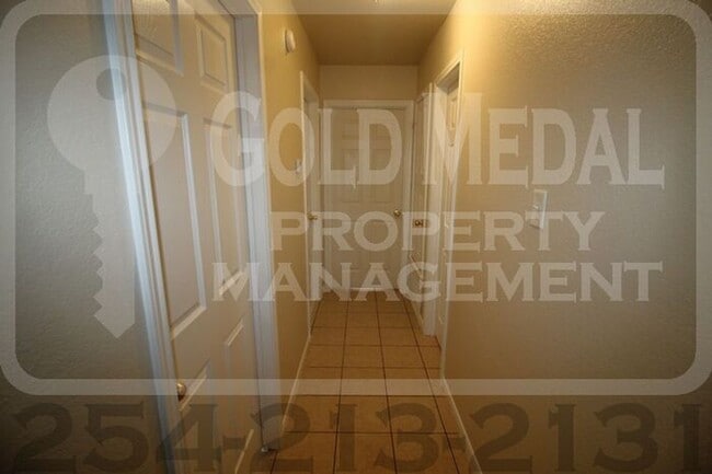 Building Photo - 601 N Gilmer St