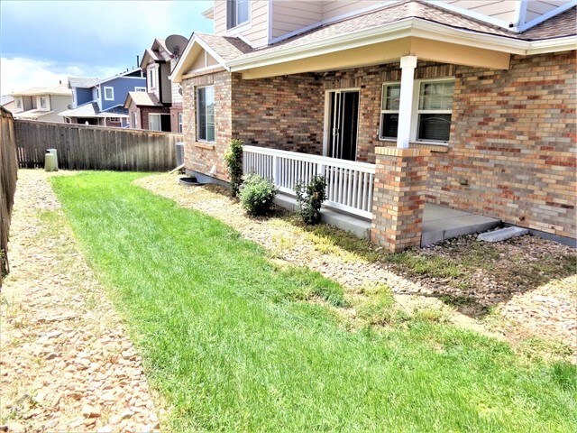 Building Photo - 2828 S Killarney Way