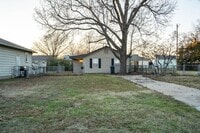 Building Photo - 2 Bed | 1 Bath in Tulsa! Section 8 Welcomed!