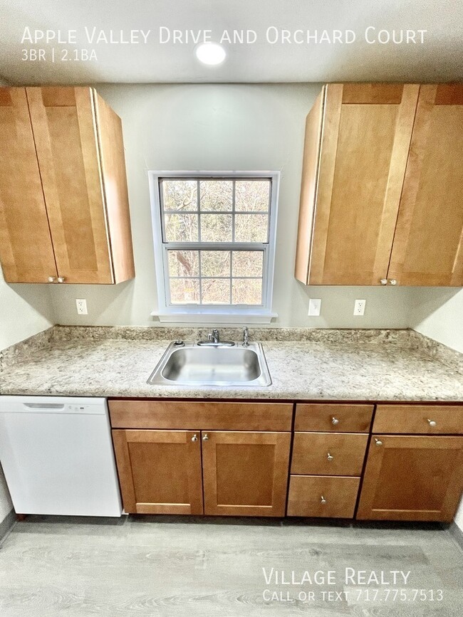Building Photo - 910 Apple Valley Dr