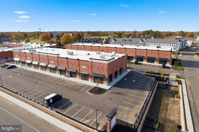 Building Photo - 4 Barton Ave