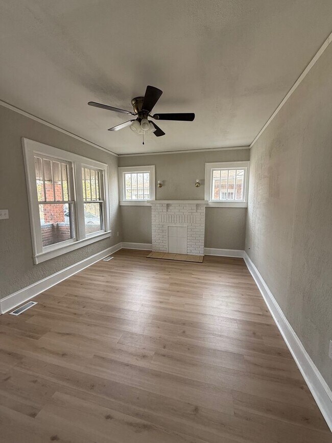 Building Photo - 113 Highland Ave