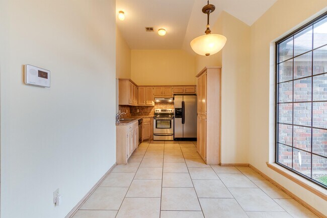 Building Photo - 4835 SE Tattershall Way