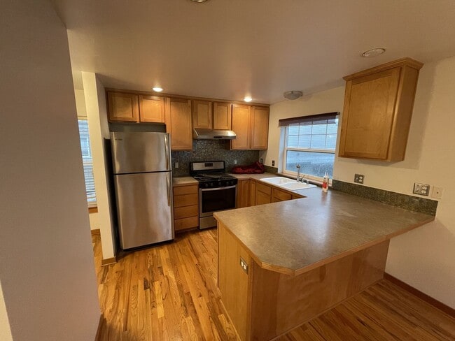 Building Photo - Wedgwood Townhome