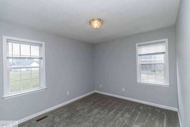 Building Photo - 104 Ellington Way