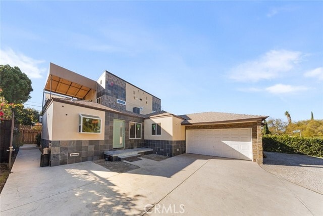 Building Photo - 18750 Collins St