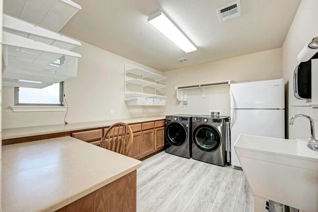 Building Photo - 20208 Sandpiper Spot Ct