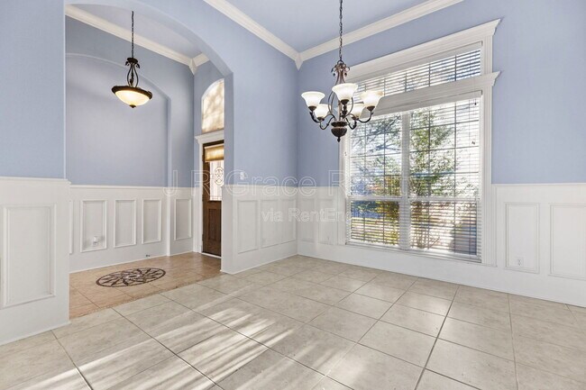 Building Photo - 1405 Gunnison Dr