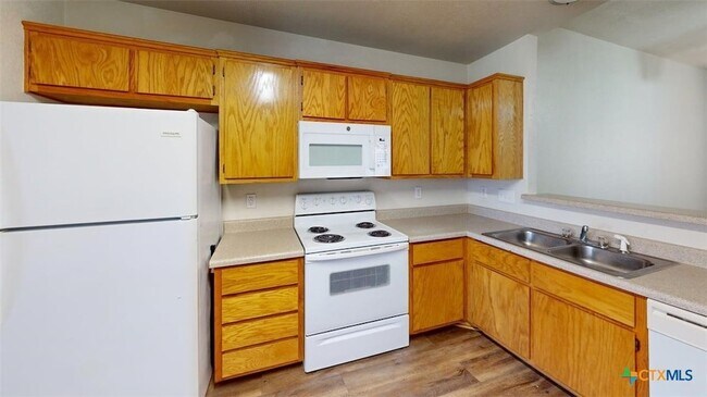 Building Photo - 3802 Pecos Dr