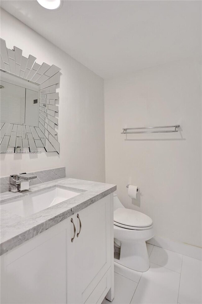 Building Photo - 5600 Collins Ave