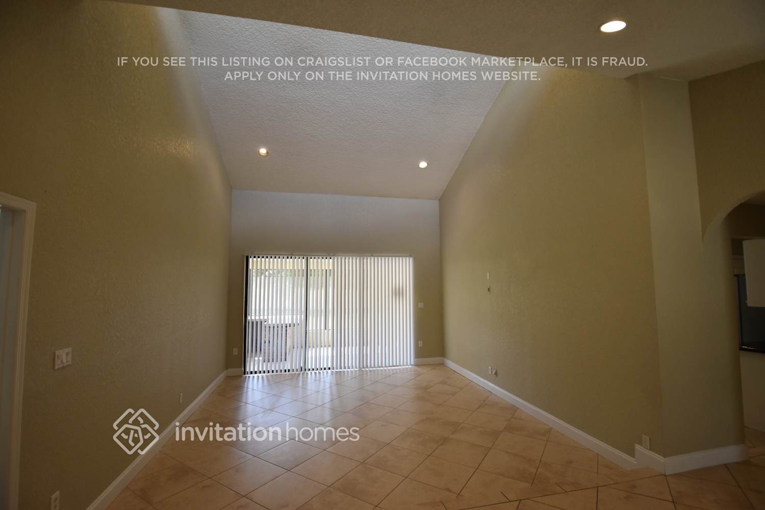 Building Photo - 3261 NW 108th Dr
