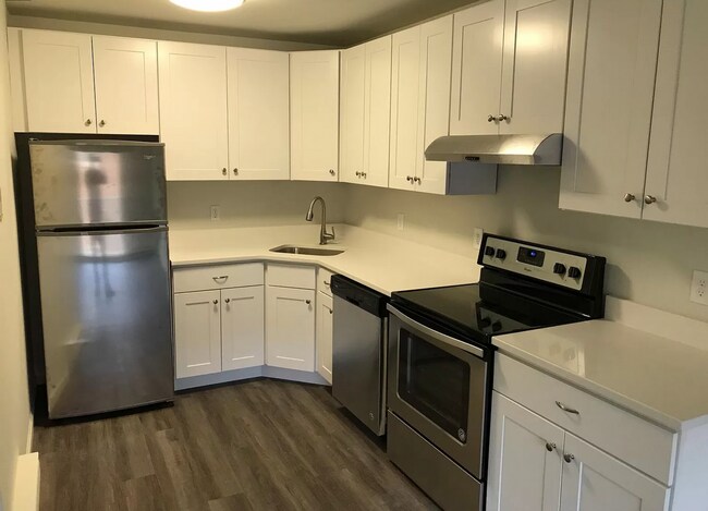 Interior Photo - 319 7th Ave