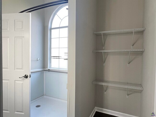 Building Photo - 253 Chadwick Cir