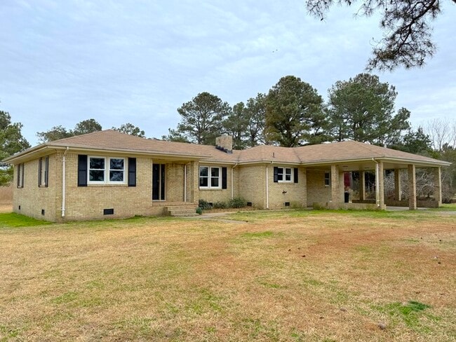 Building Photo - 1301 Munden Rd