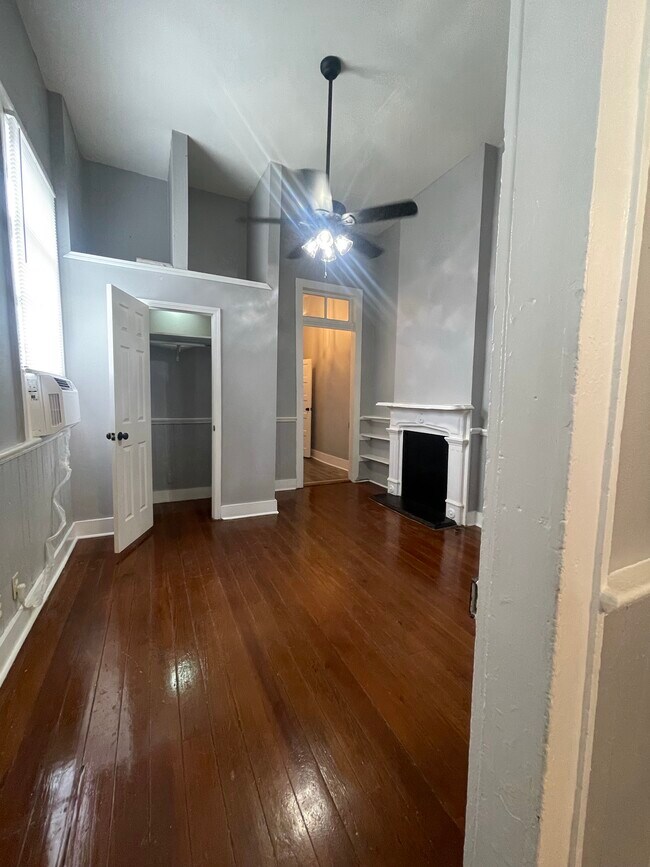 Building Photo - 2441 2nd St