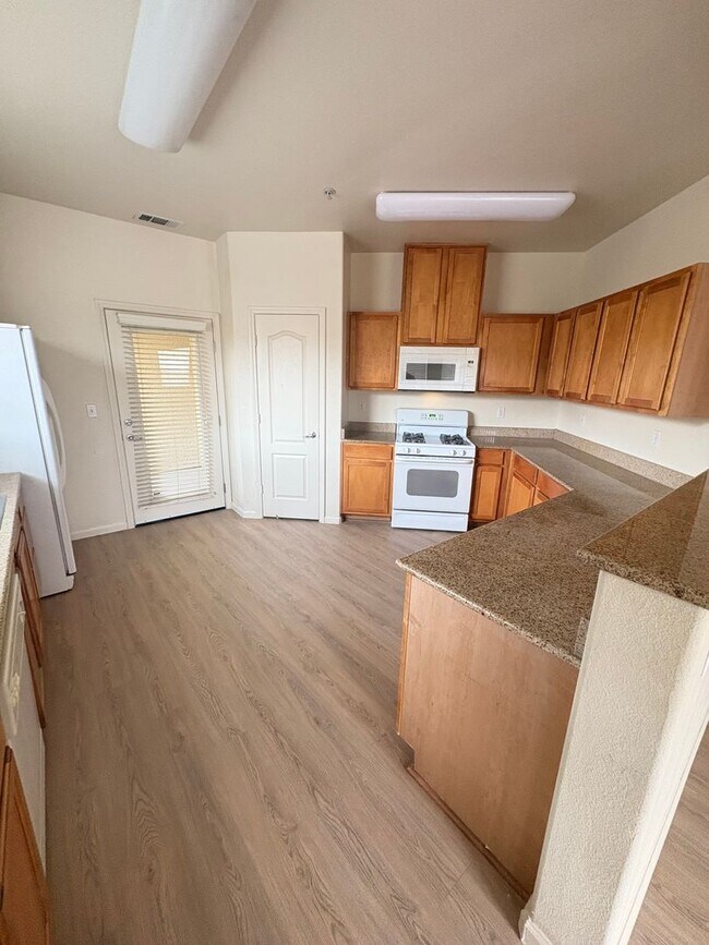 Building Photo - 9050 Double R Blvd