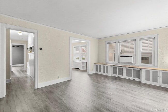 Building Photo - 508 River Ave