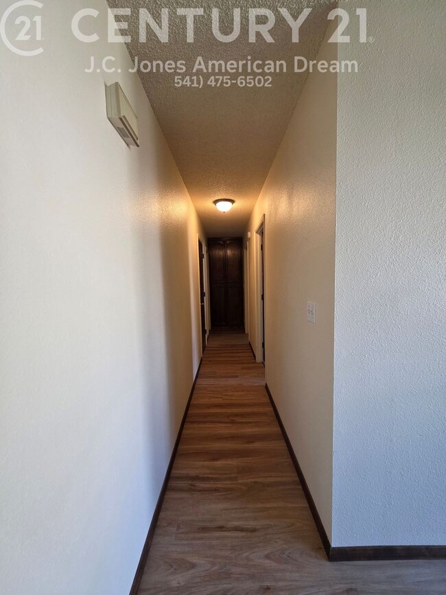 Building Photo - DR150.01