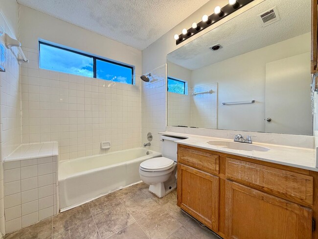 Building Photo - 2110 Warfield Way