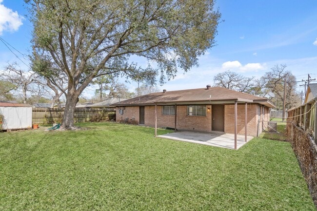 Building Photo - 1409 Conrad Sauer Dr