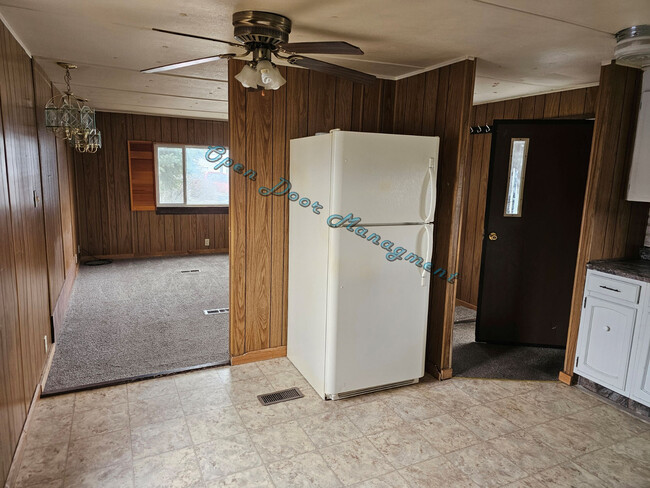 Building Photo - 1360 Joy Ln