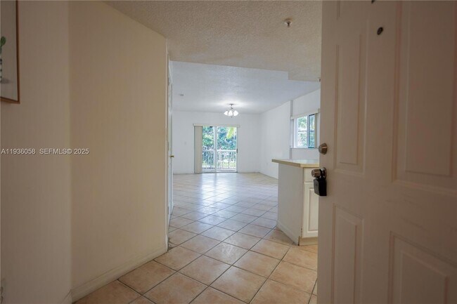 Building Photo - 1918 Brickell Ave