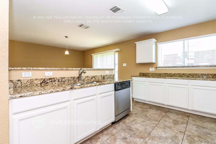 Building Photo - 8115 Colwick Ln