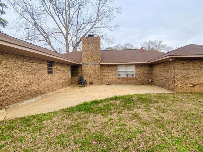 Building Photo - 110 Diane Dr