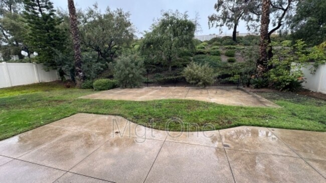 Building Photo - 1980 Olympia Fields Dr