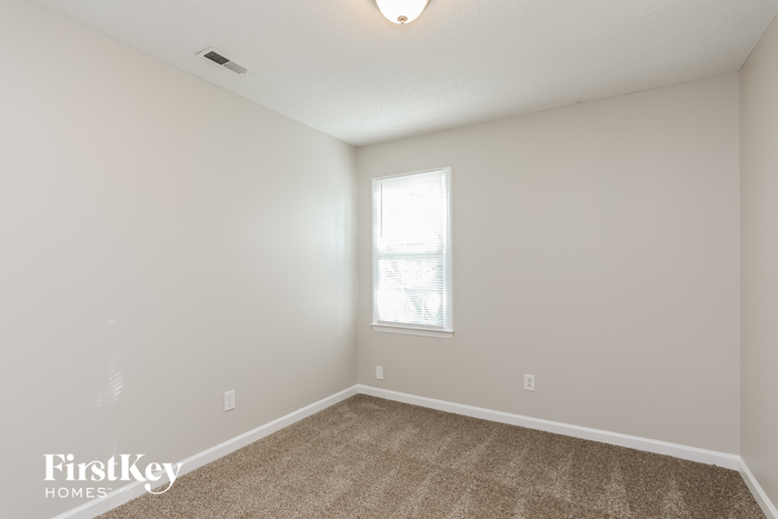 Building Photo - 1401 E Stonemason Dr