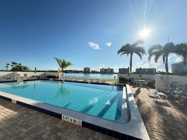 Building Photo - Luxury, furnished seasonal rental, Tequest...