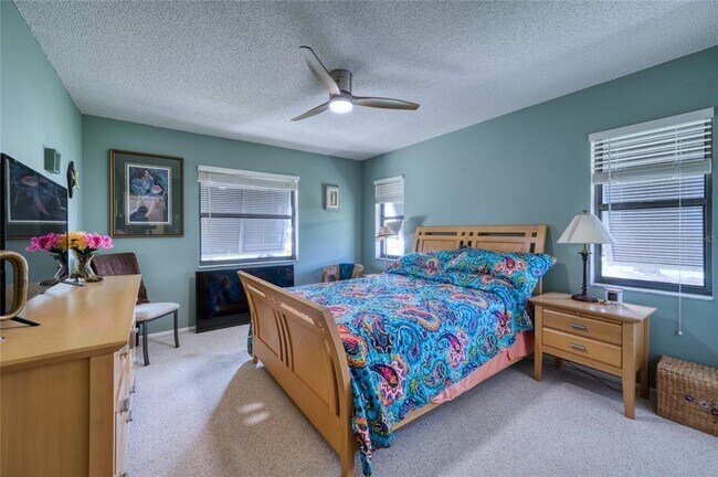 Building Photo - 76 Sandstone Cir