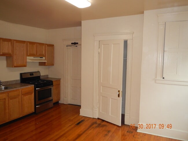 Building Photo - 430 Westcott St
