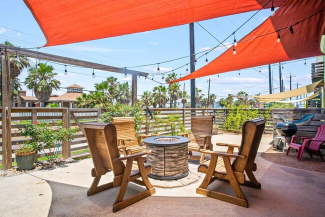 Building Photo - 2727 Eleventh Street-SI ID1023166P