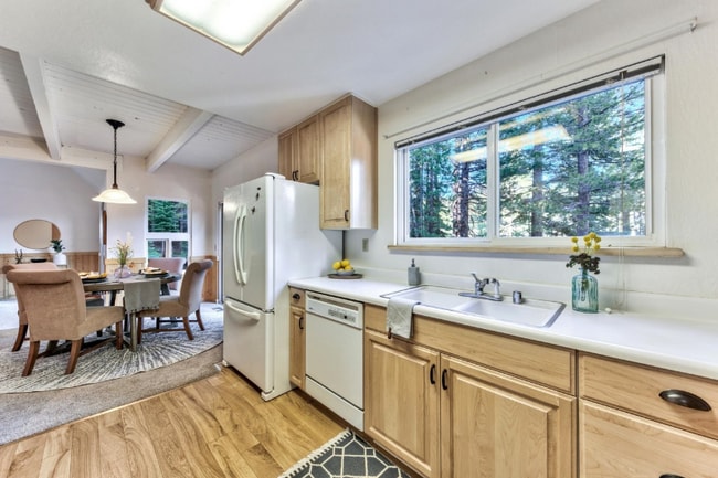 Building Photo - 11641 Zermatt Dr