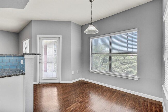 Building Photo - 2320 Gracy Farms Ln