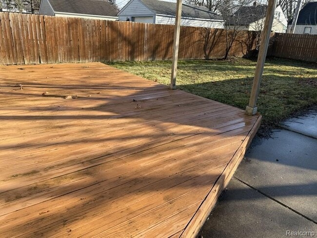 Building Photo - 13661 Kingston St