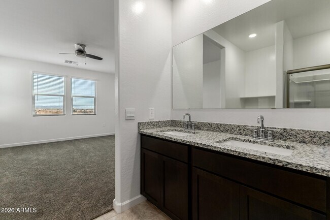 Building Photo - 9173 S Palo Verde Dr