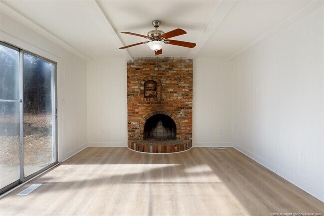 Building Photo - 1623 Van Buren Ave